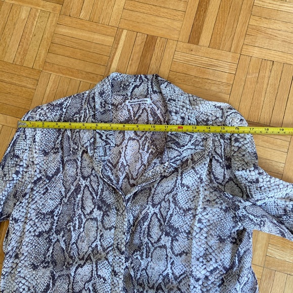 Reformation Python Button up shirt - Picture 7 of 8